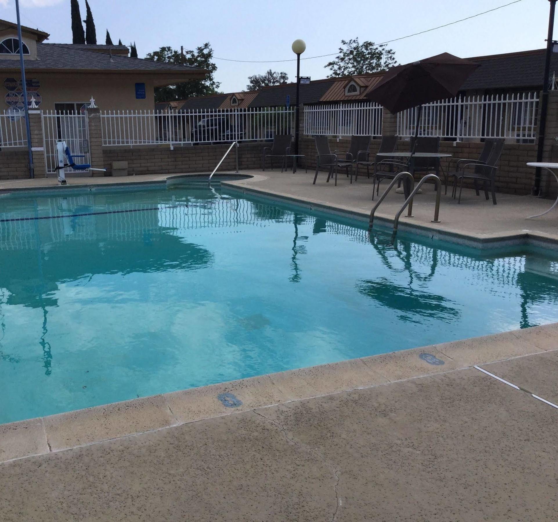 Rodeway Inn Beaumont Exterior photo